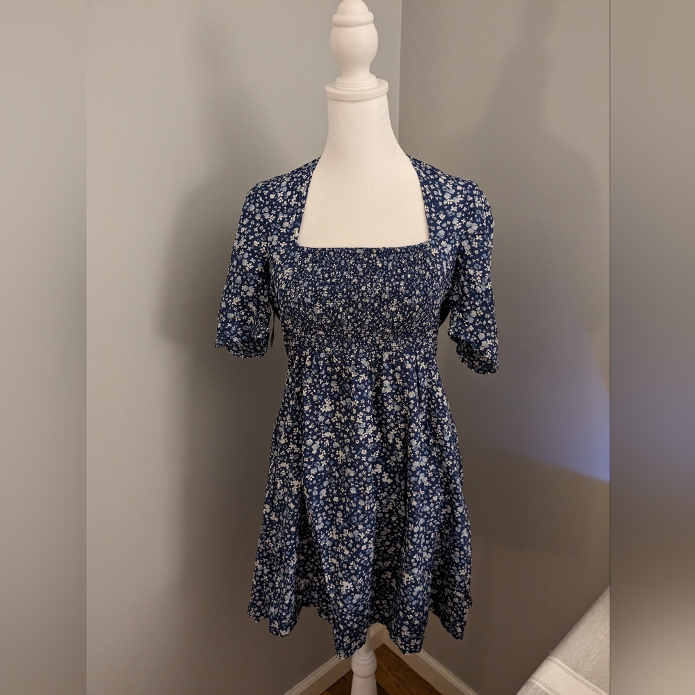 Medium - Old Navy - Blue Floral Mini Dress with Keyhole Back
